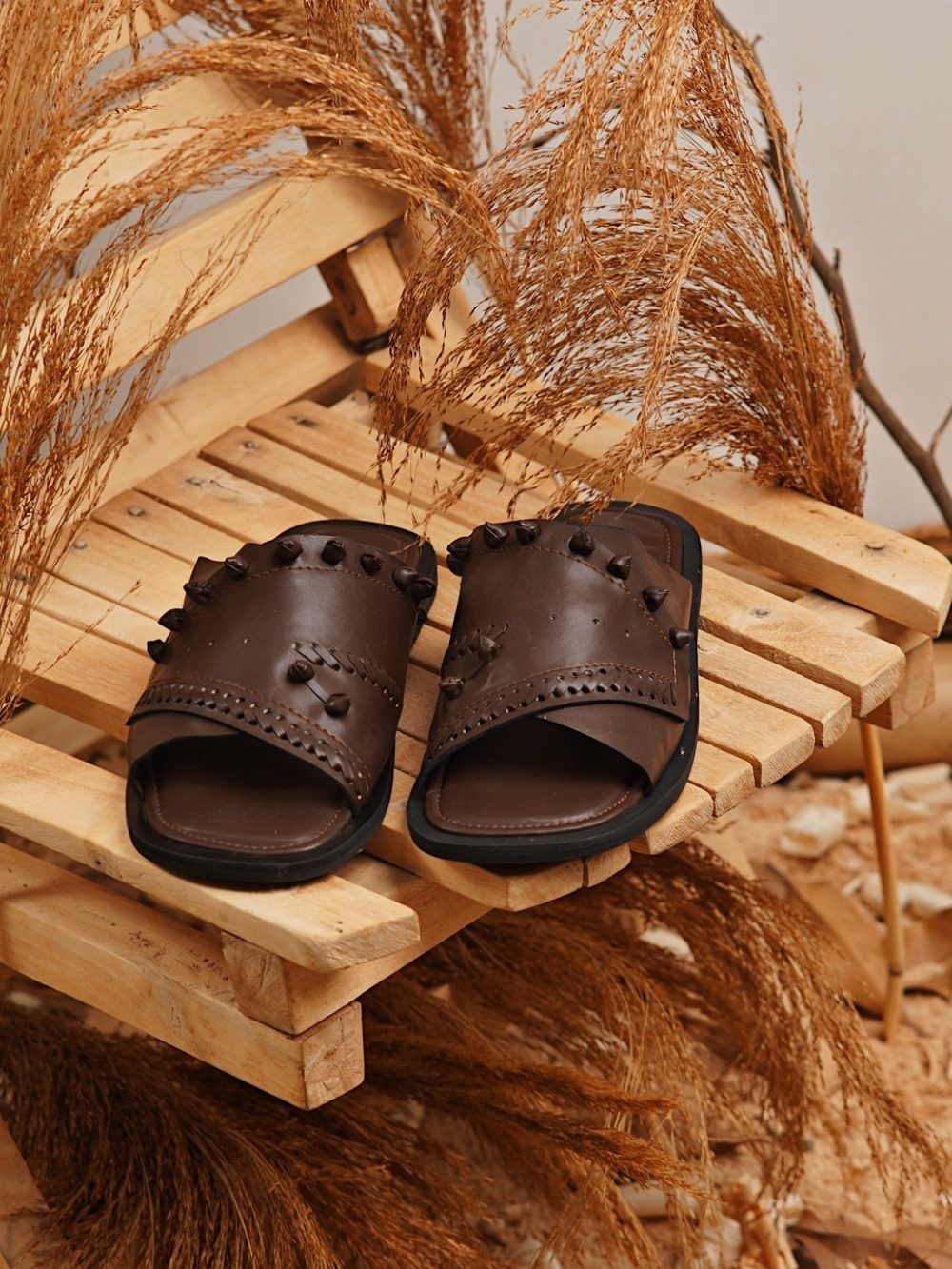 Gafa Sellou-slides-deep-brown